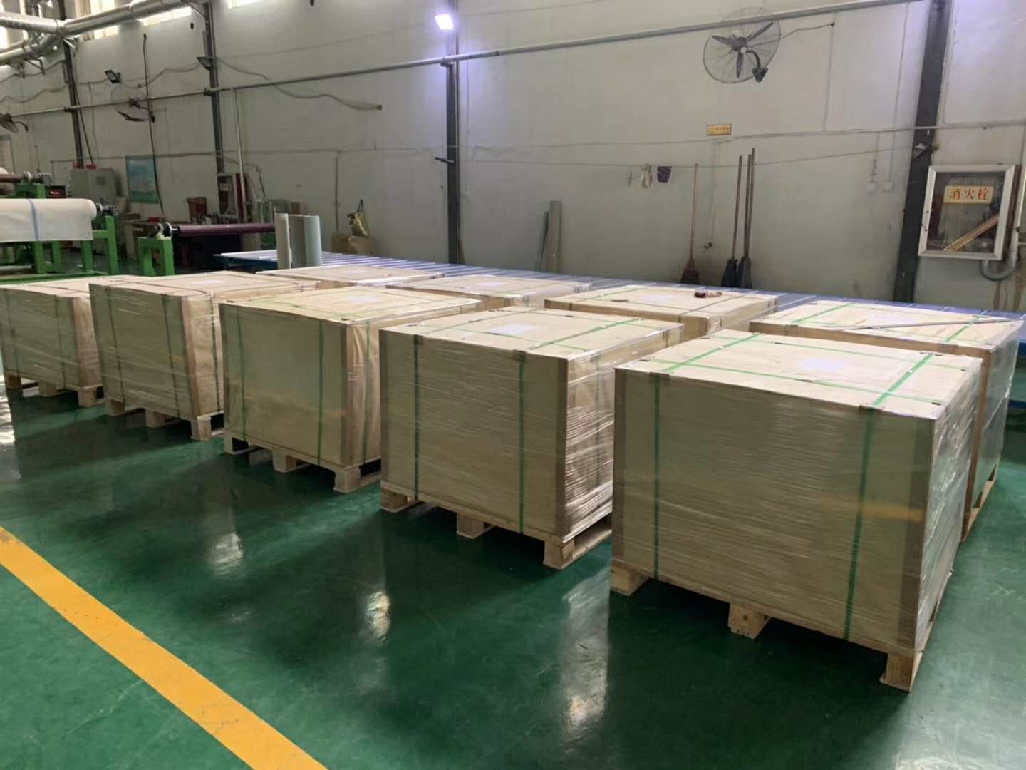 磁吸式防靜電地板.jpg 磁吸式防靜電地板.jpg